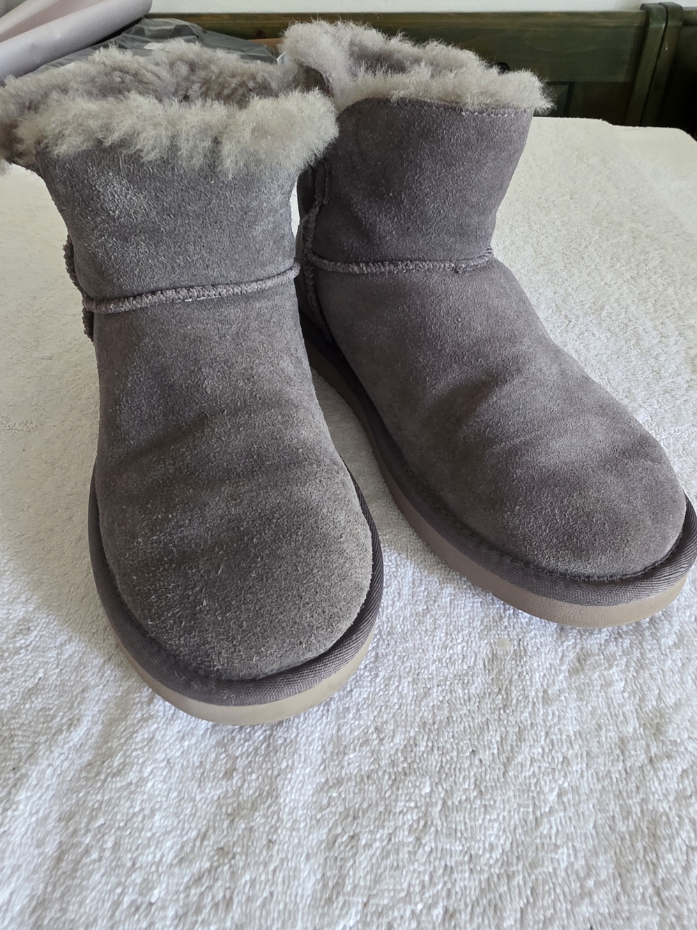 Koolaburra by UGG Koola Mini Gray Suede Shearling Boots